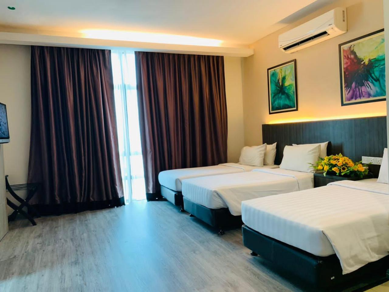 Holiday Villa Hotel & Suites Kota Bharu - Wakaf Che Yeh, Night Market Екстер'єр фото